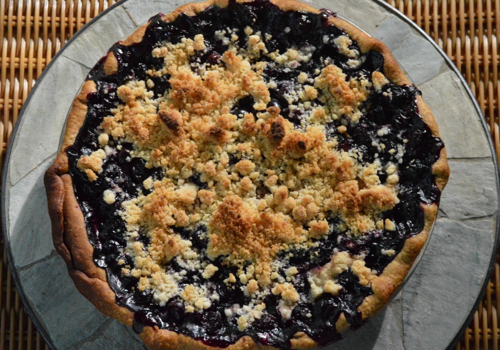 The Most Amazing Blueberry Crumb Pie