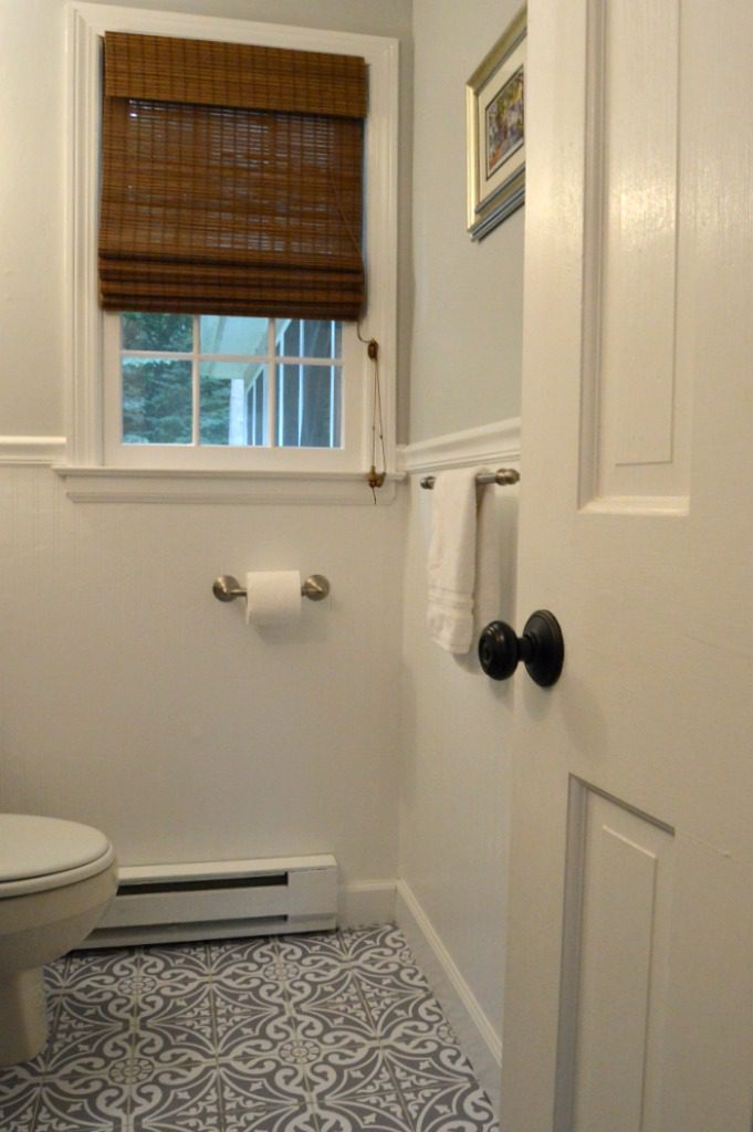 https://myfamilythyme.com/wp-content/uploads/2018/08/bathroom-beadboard-complete.jpg