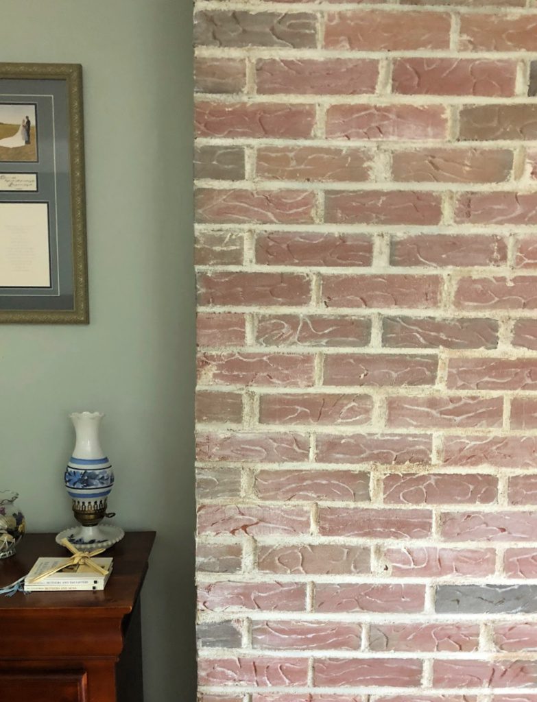 https://myfamilythyme.com/wp-content/uploads/2018/09/whitewashed-brick-in-bedroom.jpg