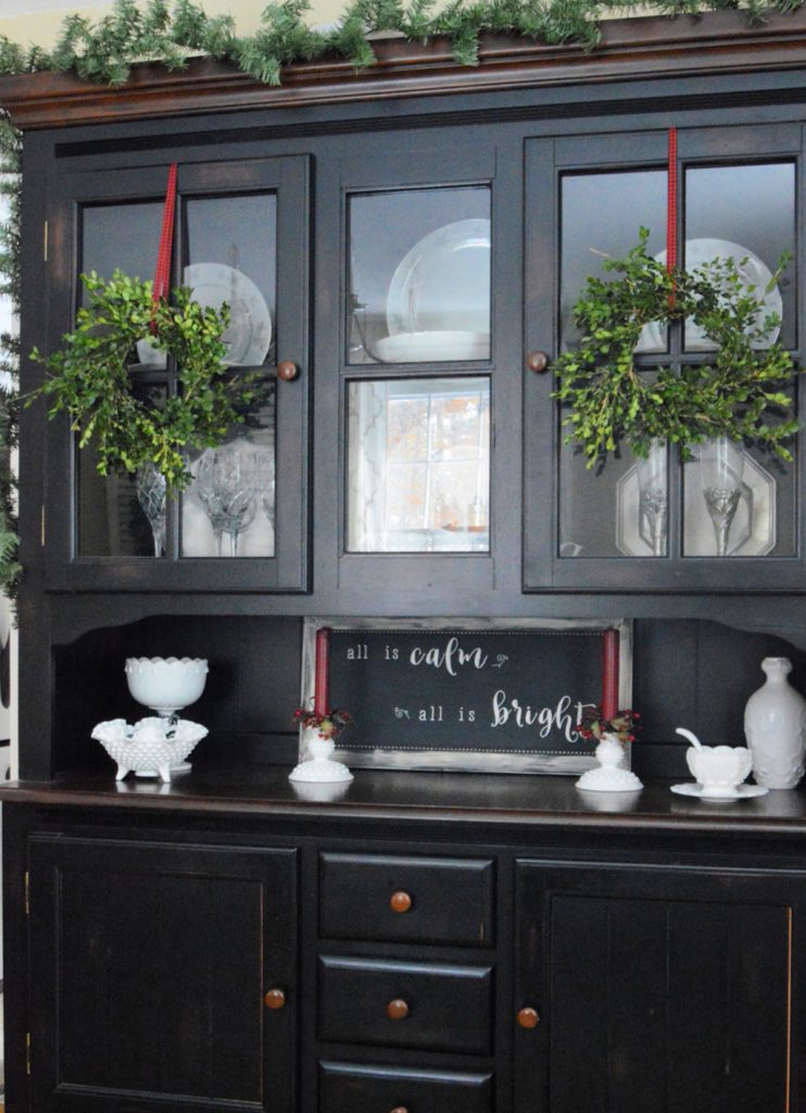 https://myfamilythyme.com/wp-content/uploads/2018/11/DIY-Boxwood-Wreaths-on-Hutch.jpg