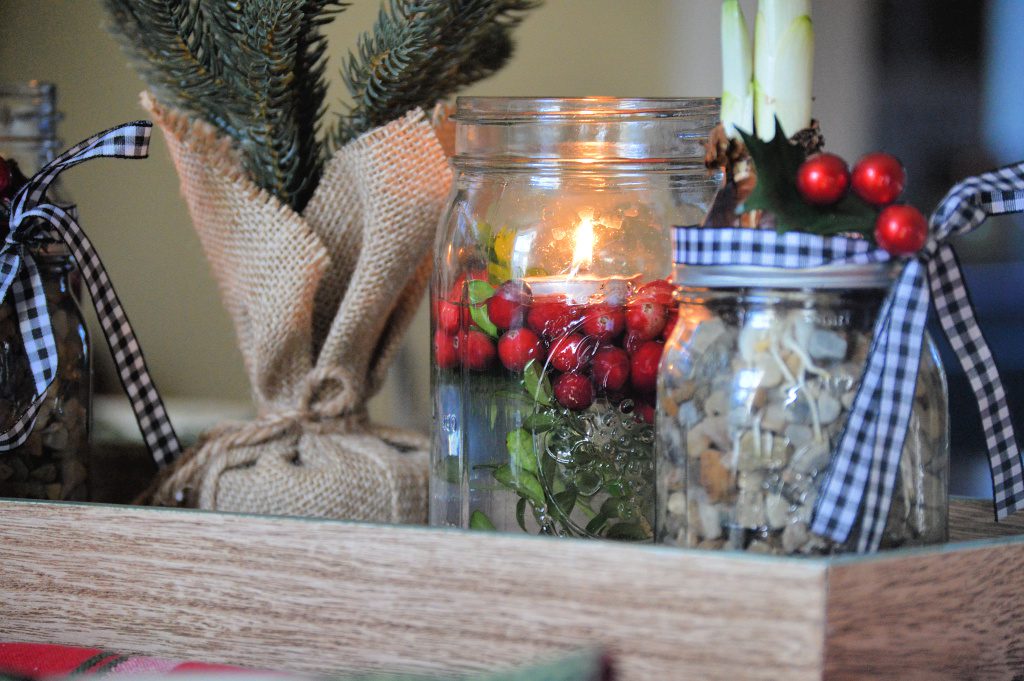 Mason Jar Christmas Display - Easy Mason Jar Christmas Decorations