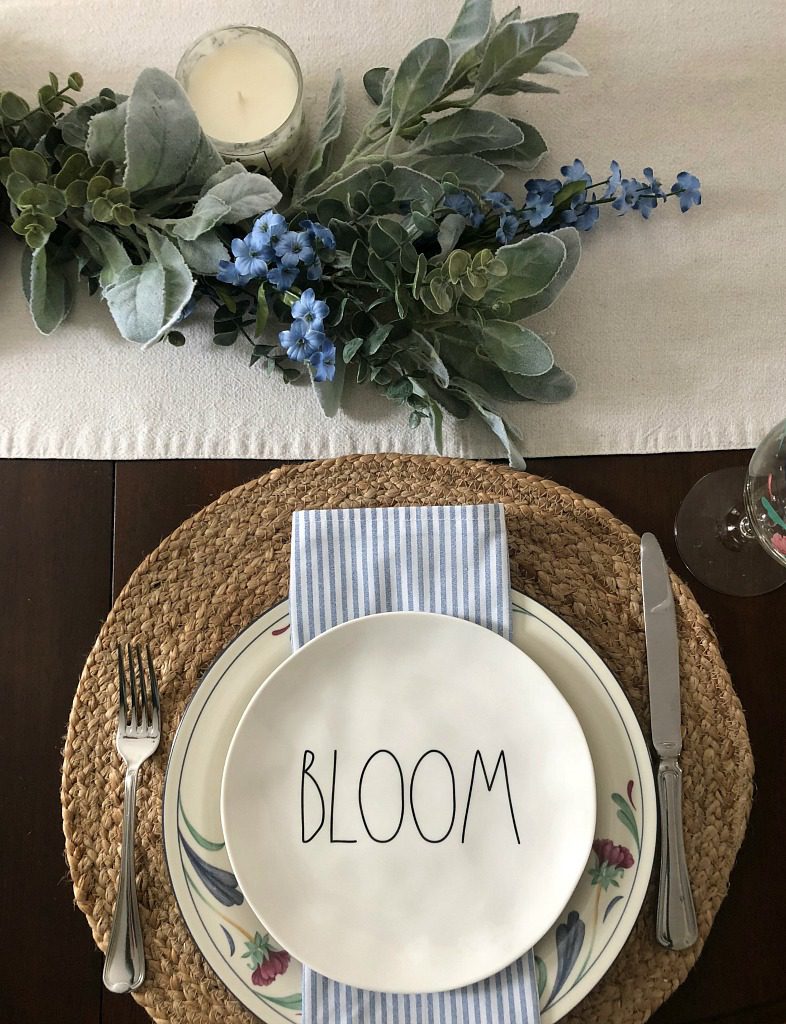 https://myfamilythyme.com/wp-content/uploads/2019/03/spring-tablescape-1.jpg