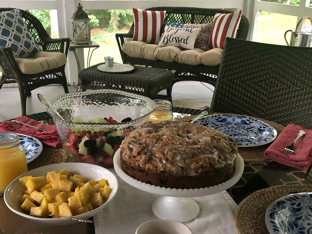 https://myfamilythyme.com/wp-content/uploads/2019/06/blueberry-muffin-cake-5.jpg