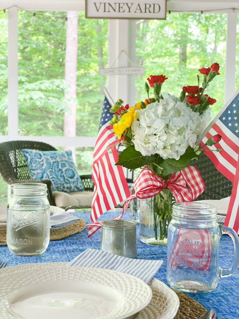 Easy Patriotic Decor on the Porch