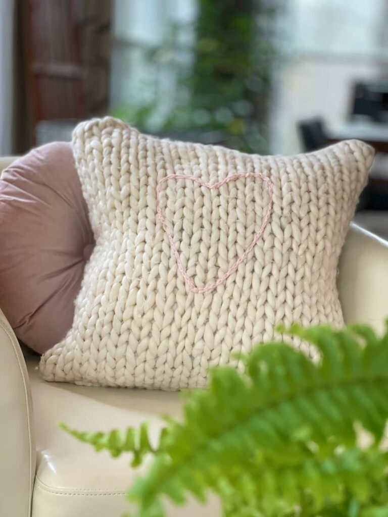 diy Valentine pillow made with embroidery flosswith