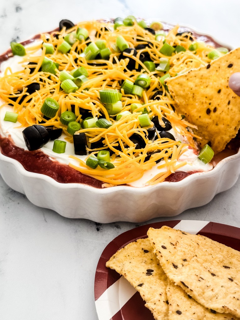 How to Make an Easy and Delicious Mexican Layer Dip